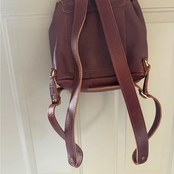Portland Leather Brown Backpack - Picture 2 of 4